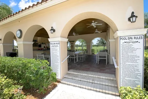 324 Nw Breezy Point Loop Port Saint Lucie FL 34986