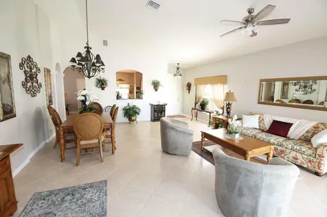 324 Nw Breezy Point Loop Port Saint Lucie FL 34986