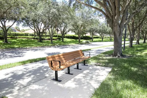 324 Nw Breezy Point Loop Port Saint Lucie FL 34986