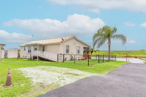 1185 Rosebud Avenue Okeechobee FL 34974