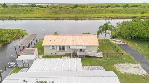 1185 Rosebud Avenue Okeechobee FL 34974
