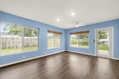 6901 Sw 27th Street Miramar FL 33023
