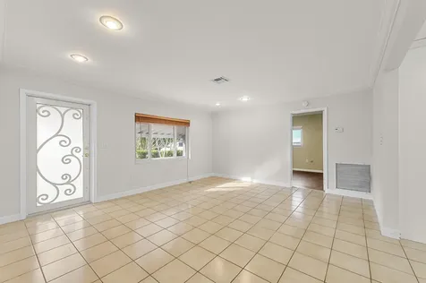 6901 Sw 27th Street Miramar FL 33023