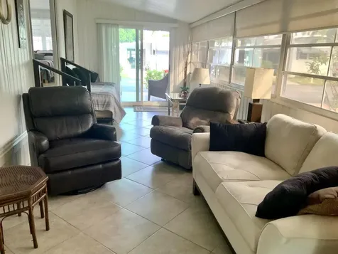 507 Alamanda Lane Deerfield Beach FL 33442