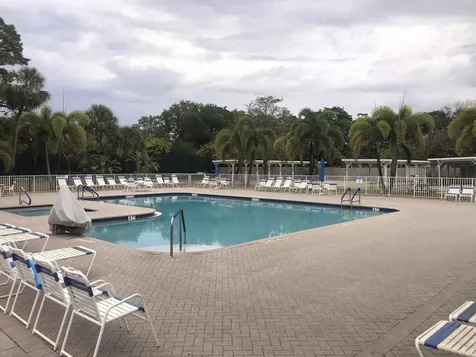 507 Alamanda Lane Deerfield Beach FL 33442
