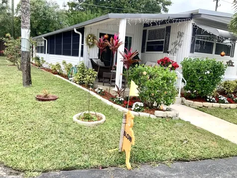 507 Alamanda Lane Deerfield Beach FL 33442