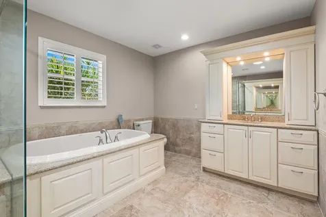 762 SE River Lane Port Saint Lucie FL 34983