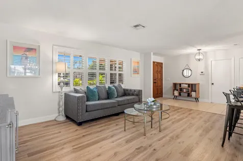 762 SE River Lane Port Saint Lucie FL 34983