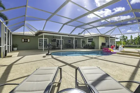 762 SE River Lane Port Saint Lucie FL 34983