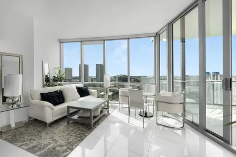 851 Ne 1st Avenue Miami FL 33132