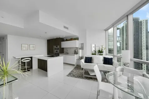 851 Ne 1st Avenue Miami FL 33132