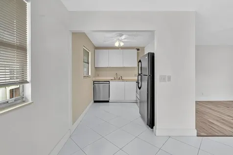 365 Flanders Delray Beach FL 33484
