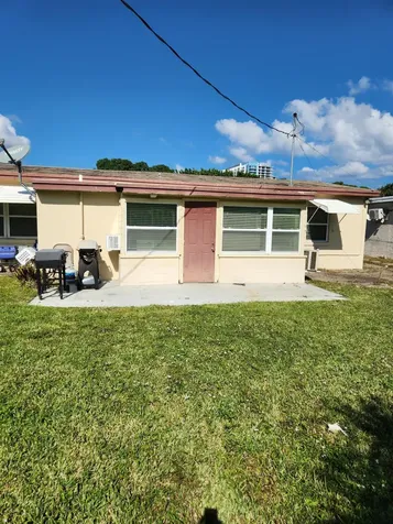 65 W 34th Street Riviera Beach FL 33404