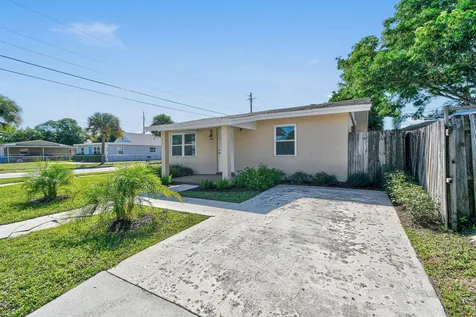 1301 W 25th Street Riviera Beach FL 33404