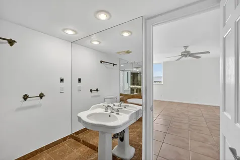 5280 N Ocean Drive Riviera Beach FL 33404