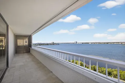 5280 N Ocean Drive Riviera Beach FL 33404