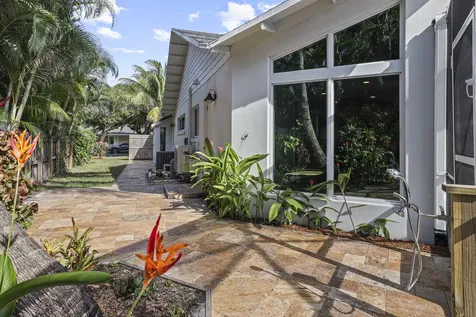 1538 39th Street West Palm Beach FL 33407
