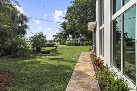 1538 39th Street West Palm Beach FL 33407