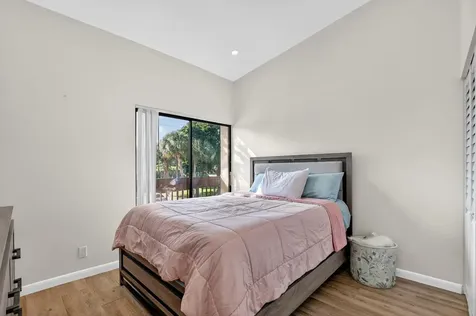 2323 Sw 15th Street Deerfield Beach FL 33442