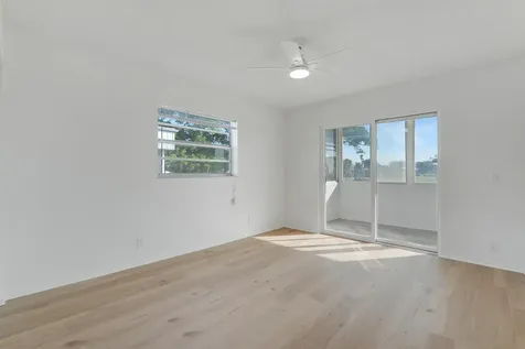 332 Flanders G Delray Beach FL 33484