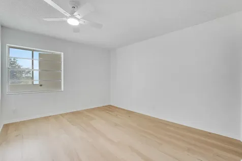 332 Flanders G Delray Beach FL 33484