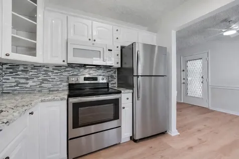 332 Flanders G Delray Beach FL 33484