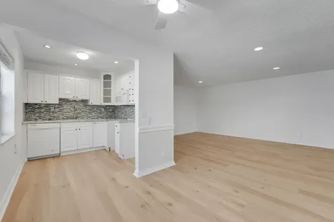 332 Flanders G Delray Beach FL 33484