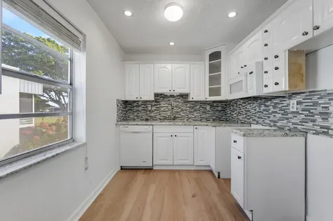 332 Flanders G Delray Beach FL 33484