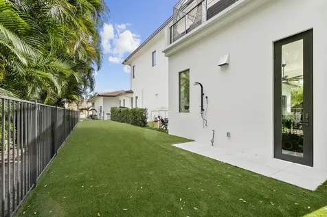 178 Se Via Lago Garda Port Saint Lucie FL 34952