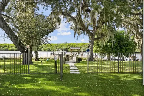 178 Se Via Lago Garda Port Saint Lucie FL 34952