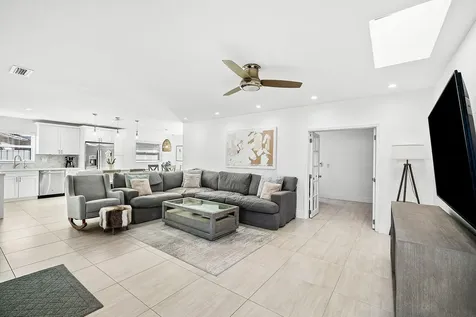 124 Oregon Lane Boca Raton FL 33487