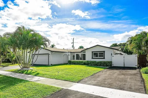 124 Oregon Lane Boca Raton FL 33487