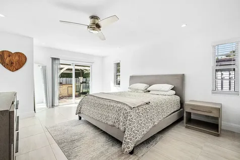 124 Oregon Lane Boca Raton FL 33487