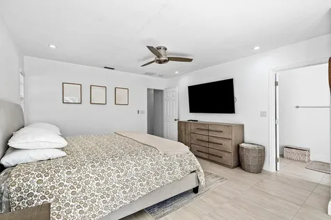 124 Oregon Lane Boca Raton FL 33487