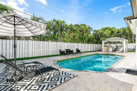 124 Oregon Lane Boca Raton FL 33487
