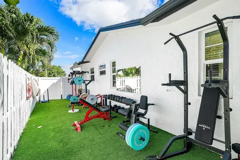 124 Oregon Lane Boca Raton FL 33487