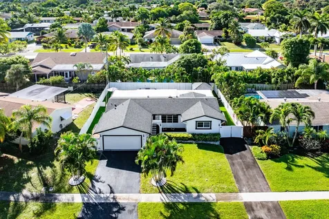 124 Oregon Lane Boca Raton FL 33487