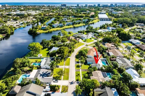 124 Oregon Lane Boca Raton FL 33487