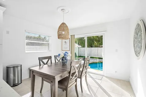 124 Oregon Lane Boca Raton FL 33487