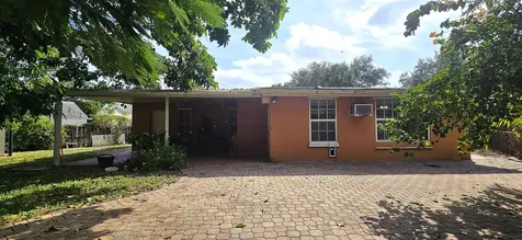 819 Colonial Road West Palm Beach FL 33405