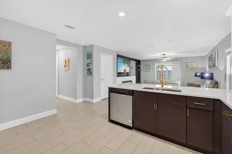 452 Se Asbury Lane Port Saint Lucie FL 34983