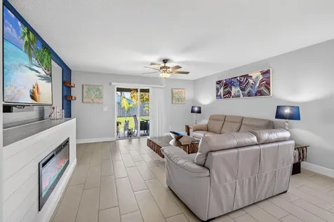 452 Se Asbury Lane Port Saint Lucie FL 34983
