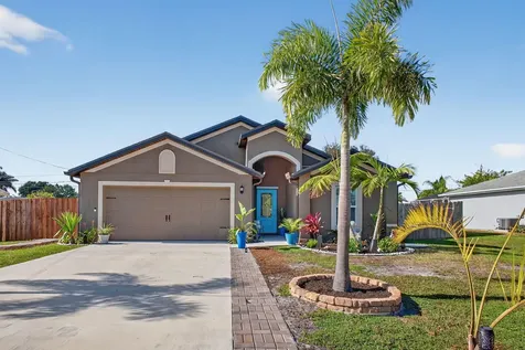 452 Se Asbury Lane Port Saint Lucie FL 34983