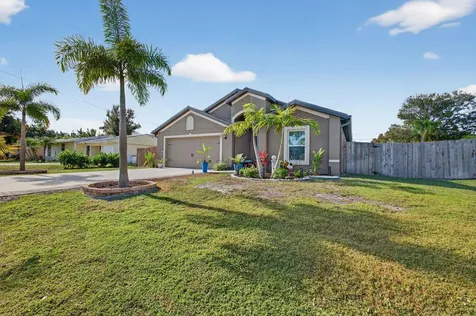 452 Se Asbury Lane Port Saint Lucie FL 34983