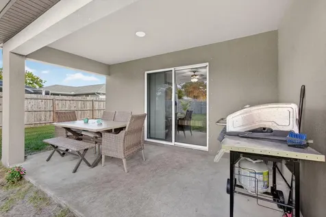 452 Se Asbury Lane Port Saint Lucie FL 34983