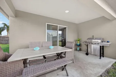 452 Se Asbury Lane Port Saint Lucie FL 34983