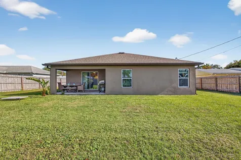 452 Se Asbury Lane Port Saint Lucie FL 34983