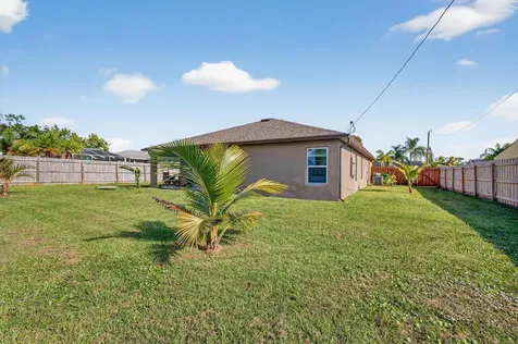 452 Se Asbury Lane Port Saint Lucie FL 34983