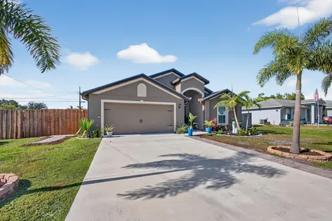 452 Se Asbury Lane Port Saint Lucie FL 34983