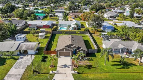 452 Se Asbury Lane Port Saint Lucie FL 34983
